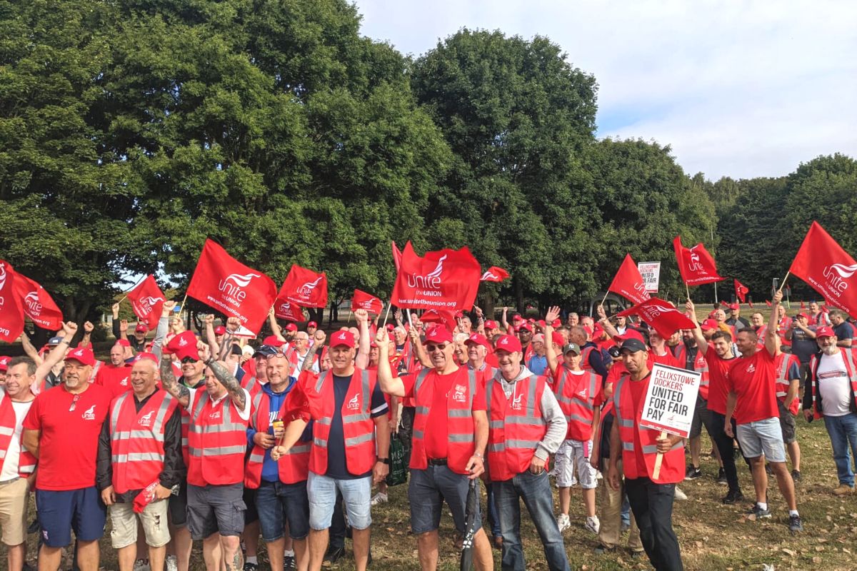 Felixstowe dockers walkout