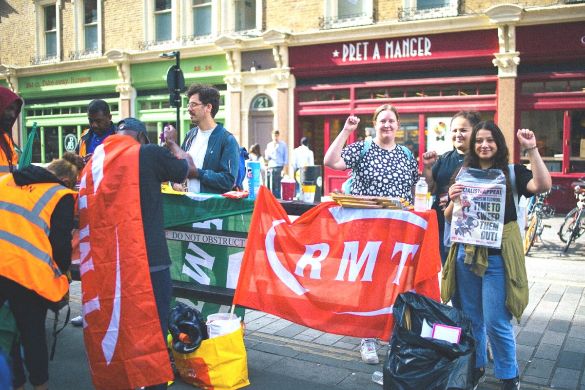 Socialist Appeal comrades RMT picket