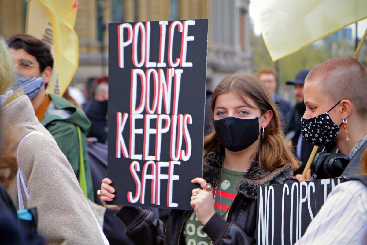 Police dont keep us safe