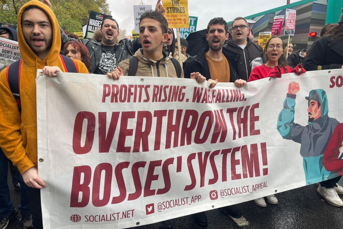 Socialist Appeal Peoples Assembly march November 2022