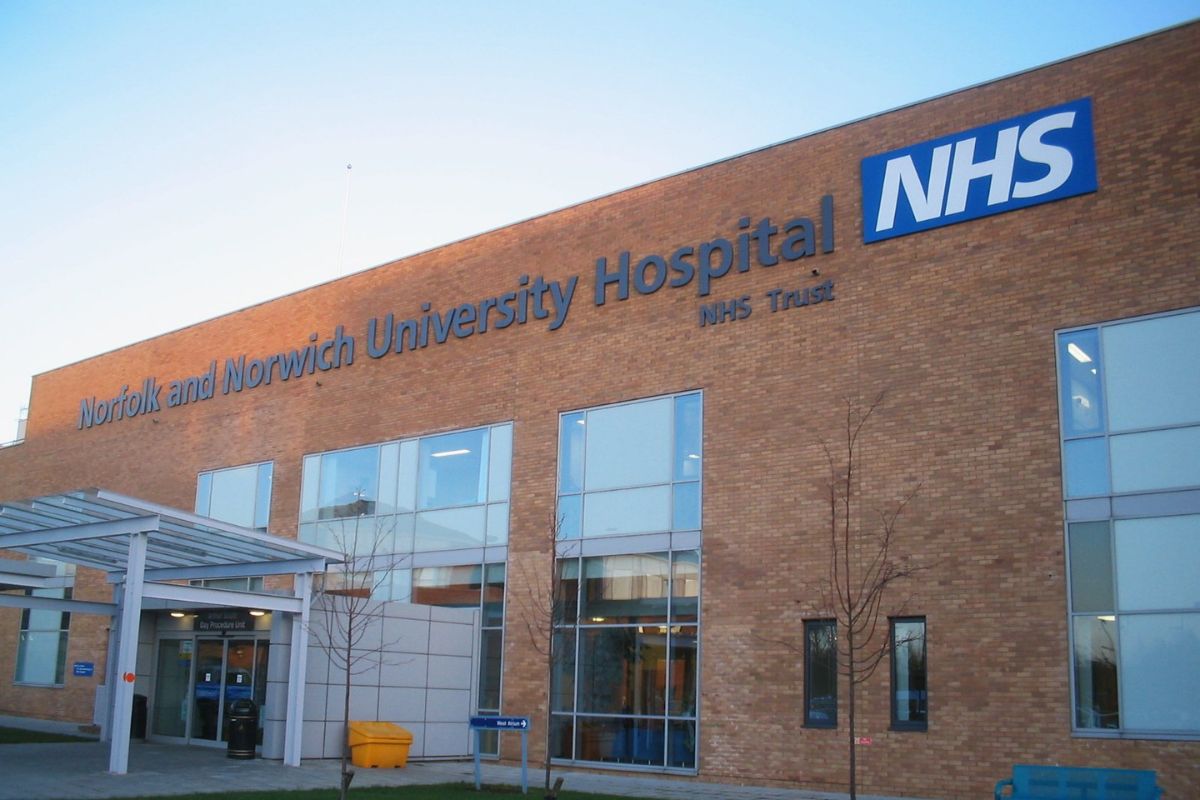 NHS NNUH entrance