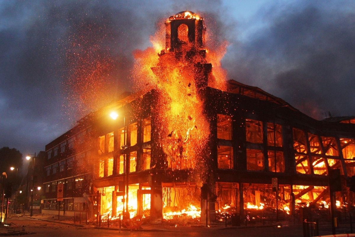 Fire tottenham