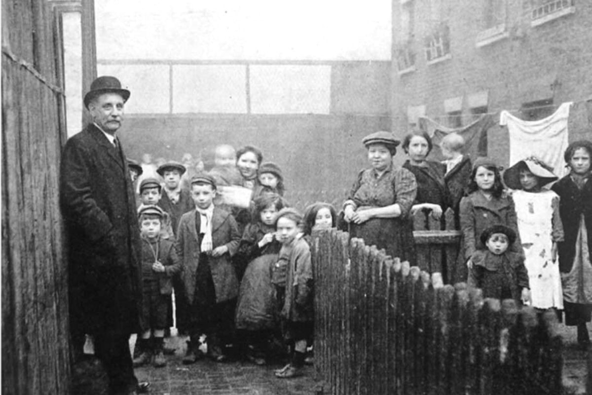 george lansbury poplar slum housing