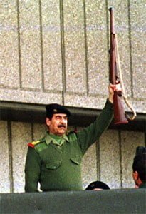 unnews_saddam_rifle2.jpg