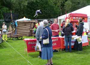 worldondoor1cut.jpg worldondoor1cut.jpg