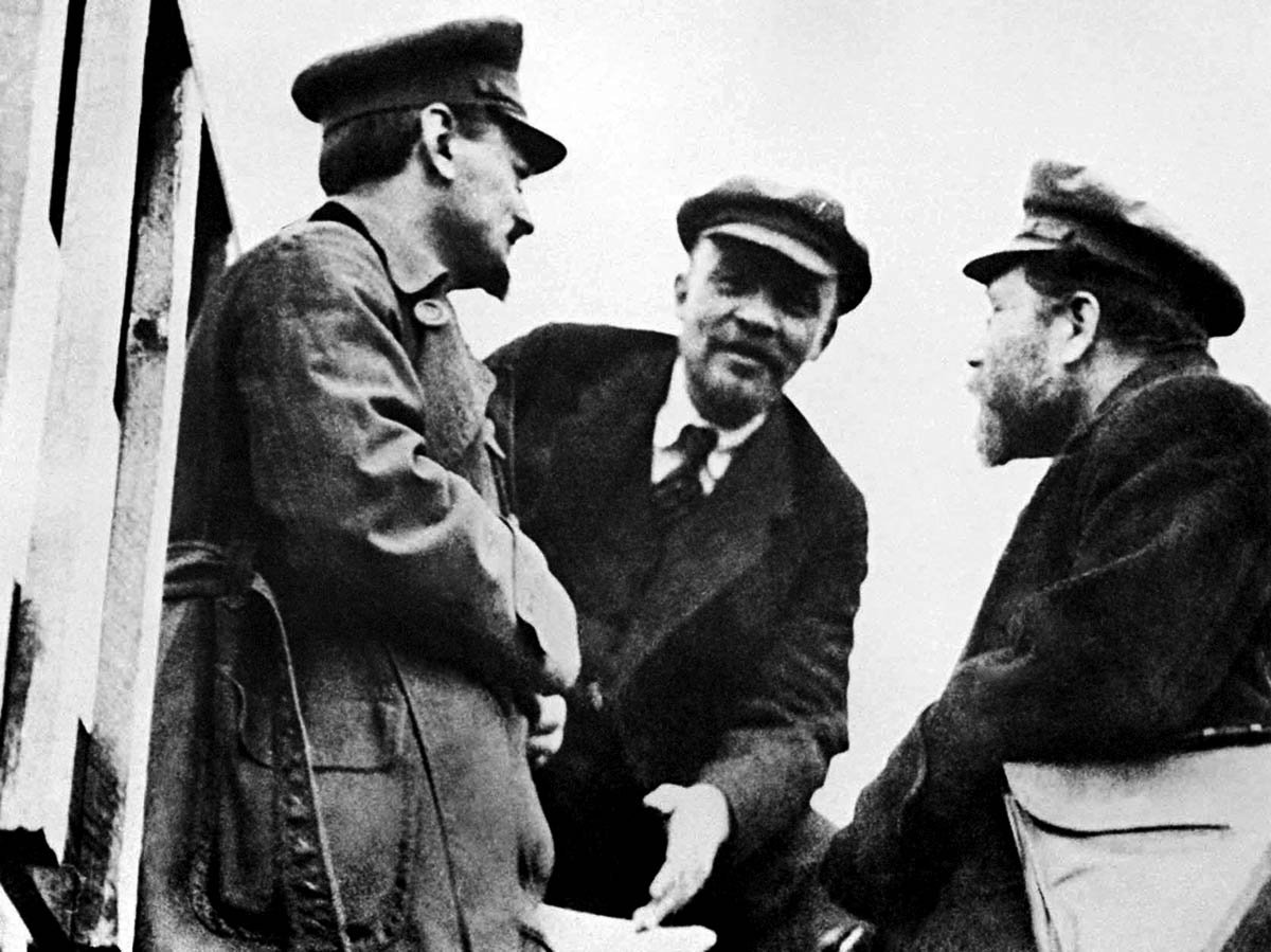 Trotsky_Lenin_Kamenev120