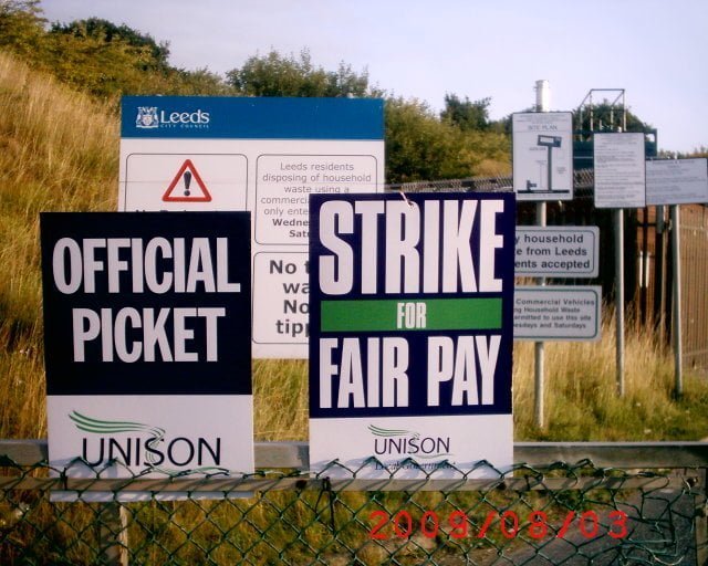 picketing_in_leeds_012.jpg