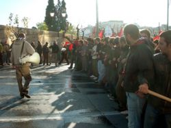 250x187-images-stories-greece-demo_athens_181208_3.jpg