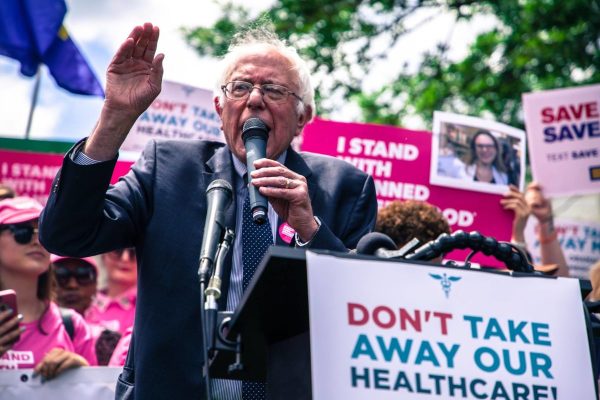 US Establishment in panic as Sanders captures radical mood