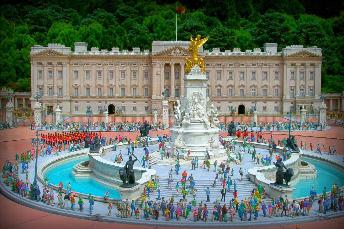 Buckingham_Palace