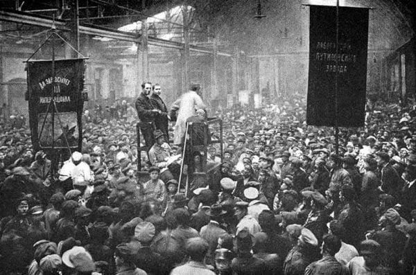 From February to July: Revolution, dual power, and reaction