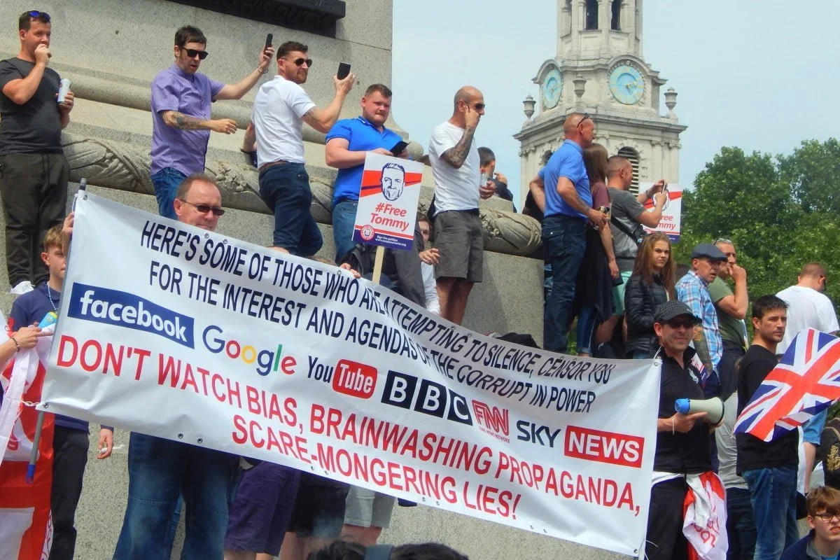 Free_Tommy_Robinson