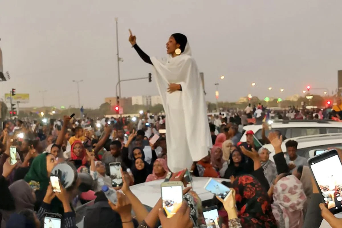 Sudanese-revolution-women