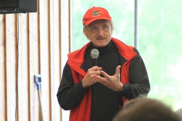 In memory of Hans-Gerd Öfinger (June 1955 – March 2021)