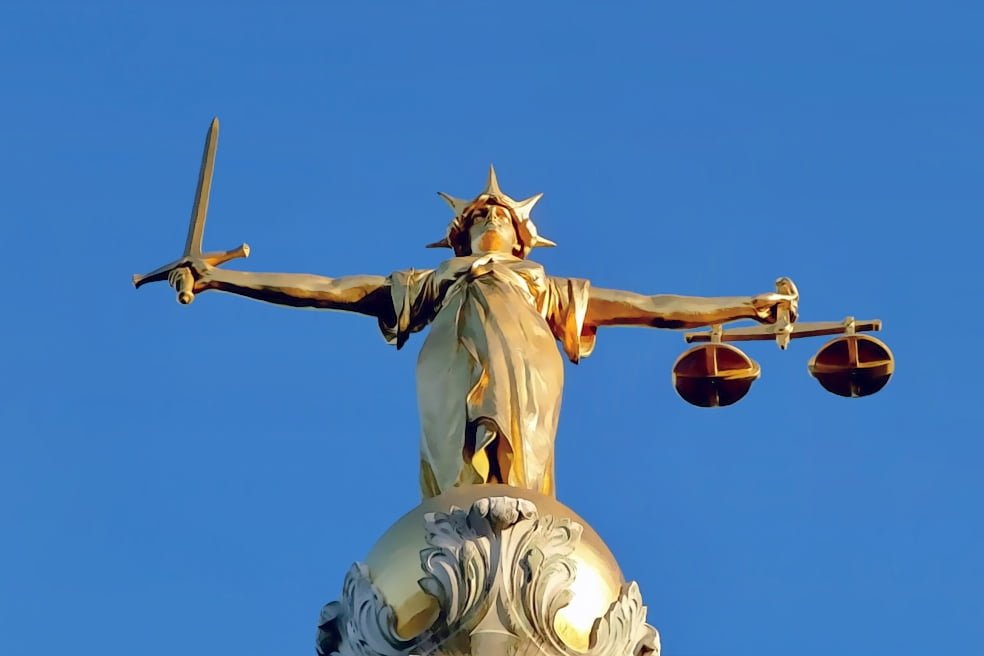 Criminal legal aid in crisis: Barristers vote for action