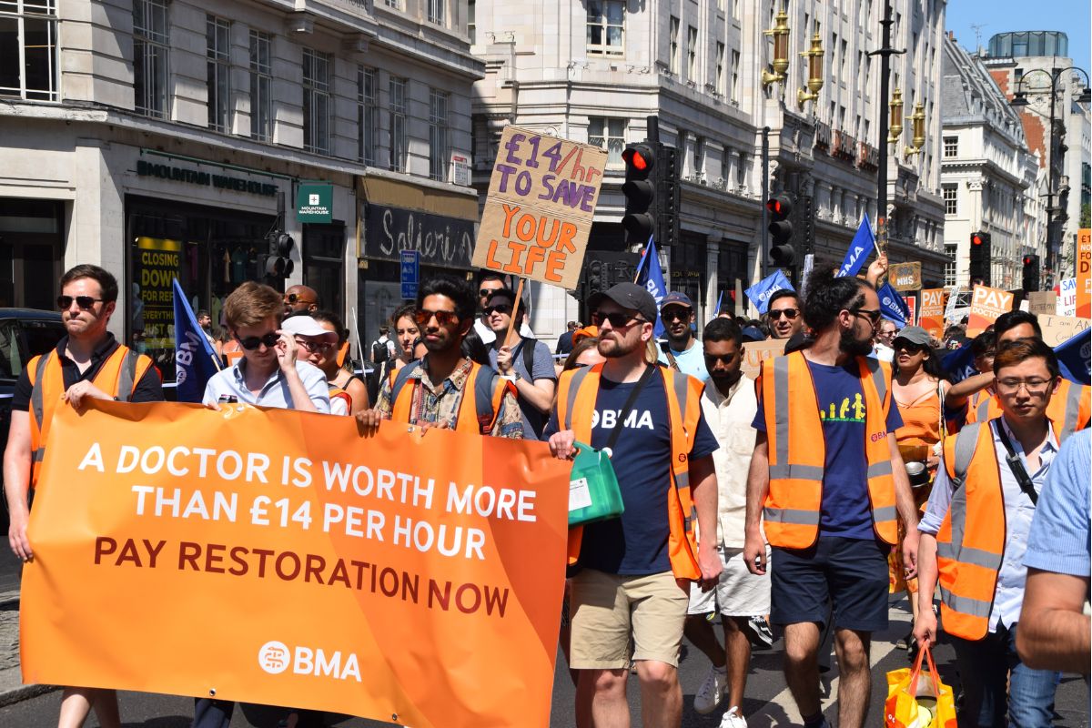 BMA march junior doctors NHS 2023