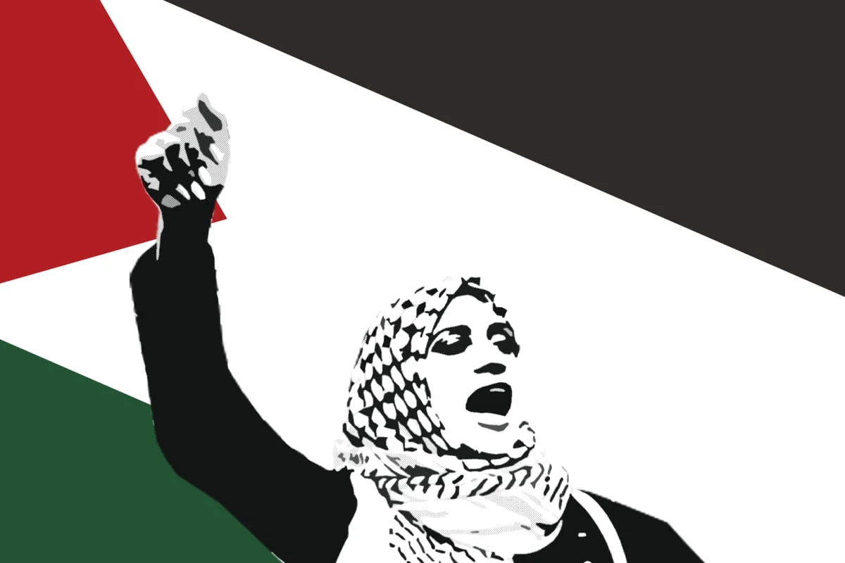Palestinian woman shouting in front of the flag