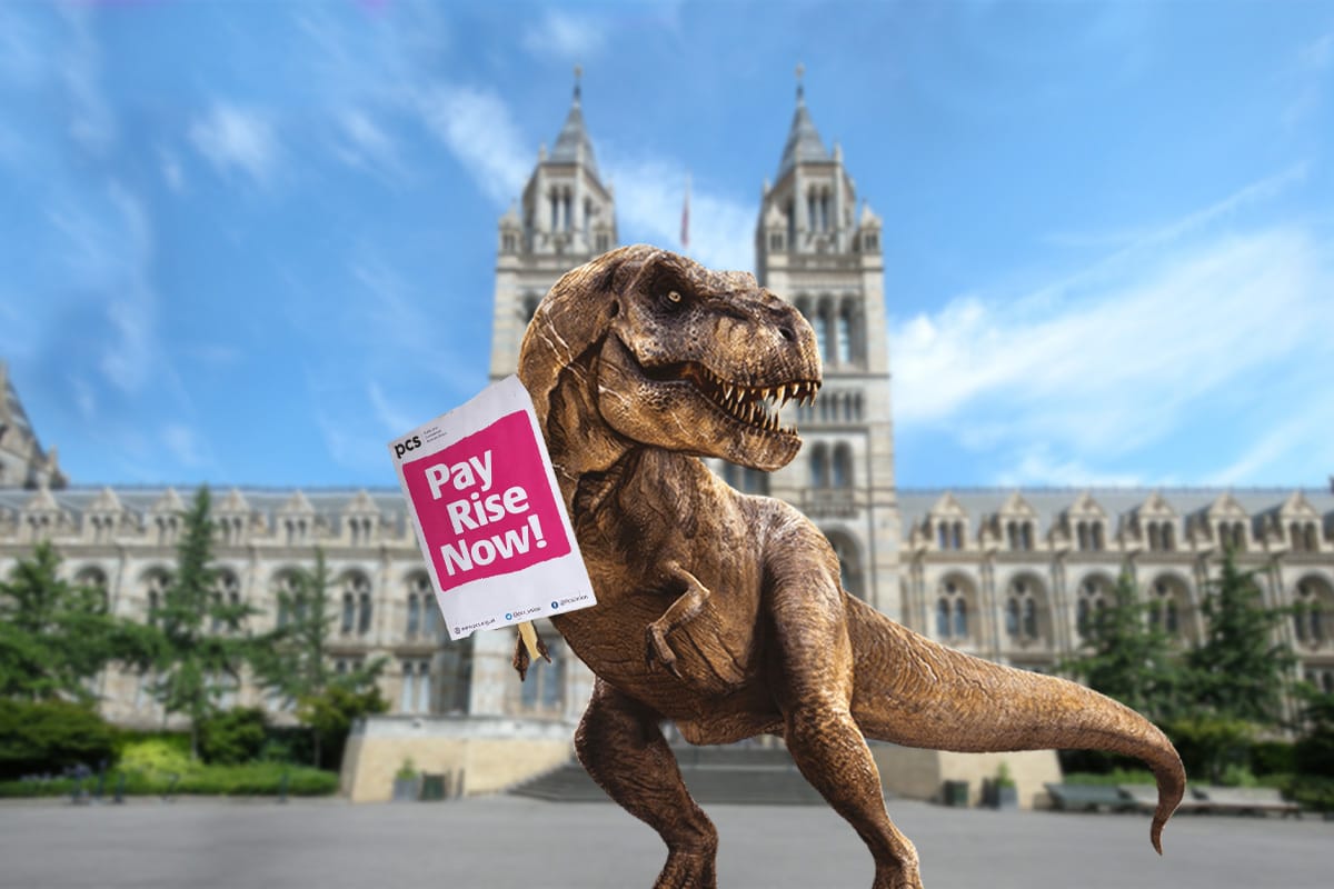 Natural History Museum: Down with Jurassic wages!