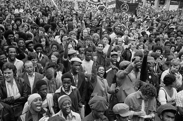 Paul Trevor, Anti racists gather to block route of National Front demonstration, New Cross Road, London, August 1977 © Paul Trevor