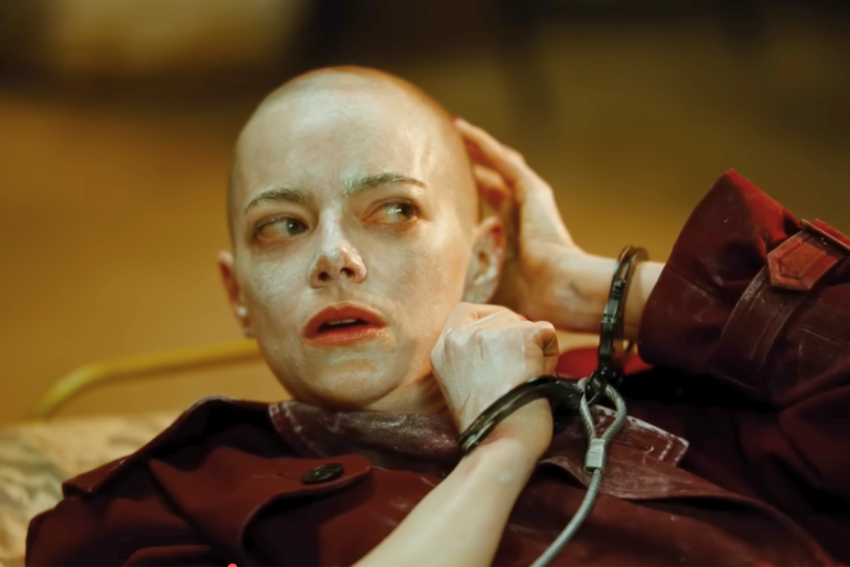 Review: ‘Bugonia’ – Conspiracy theory in a decaying society